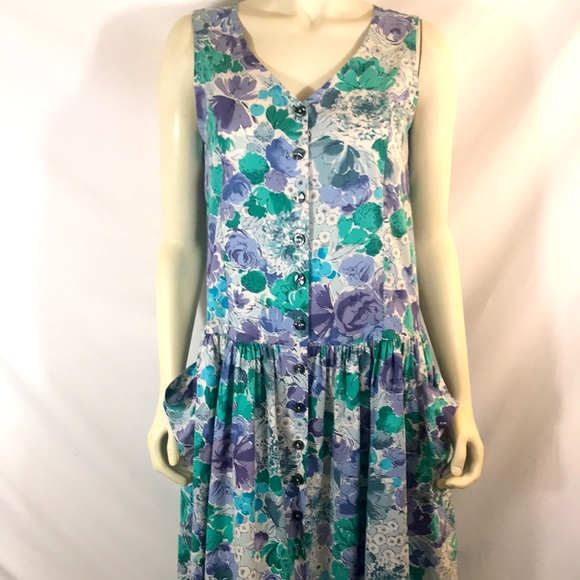 Laura Ashley Dresses & Skirts - Laura Ashley dress, size 6, EUC